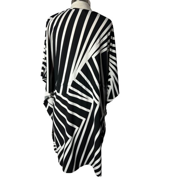 HAANI Women's Dress 2X Black White Striped KneeShort Sleeve Stretch V-Neck - Picture 6 of 12